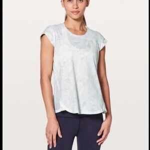 lululemon athletica Light Gray Short Sleeve Tee